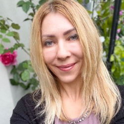 Dr Linda Bakkouche